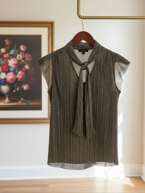 Banana Republic Gold & Black Shimmer Metallic Pleated Tie‑Neck Top Size XSP